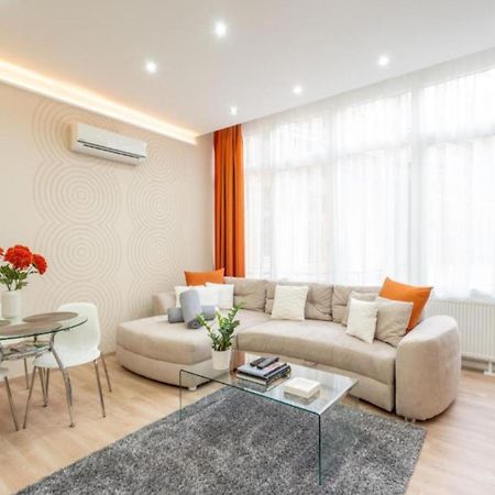 Modern, Quiet & Cozy Apartment In The Middle Of Downtown Near Danube At Fashion Street Budapest Eksteriør billede