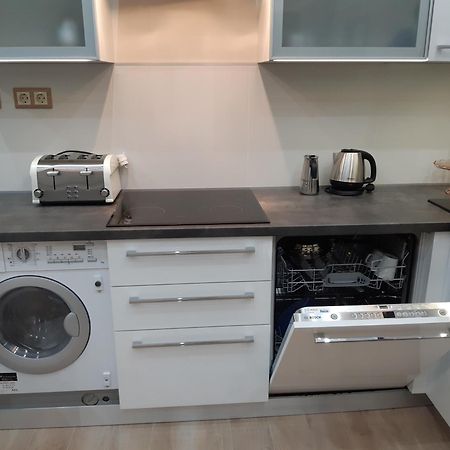Modern, Quiet & Cozy Apartment In The Middle Of Downtown Near Danube At Fashion Street Budapest Eksteriør billede