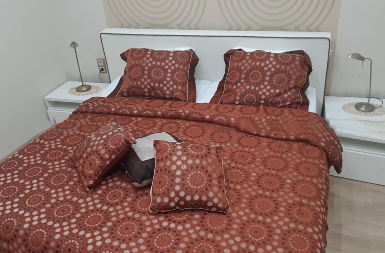 Modern, Quiet & Cozy Apartment In The Middle Of Downtown Near Danube At Fashion Street Budapest Eksteriør billede