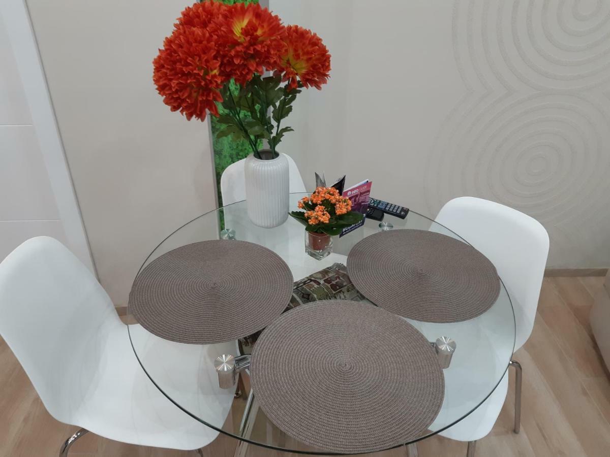 Modern, Quiet & Cozy Apartment In The Middle Of Downtown Near Danube At Fashion Street Budapest Eksteriør billede