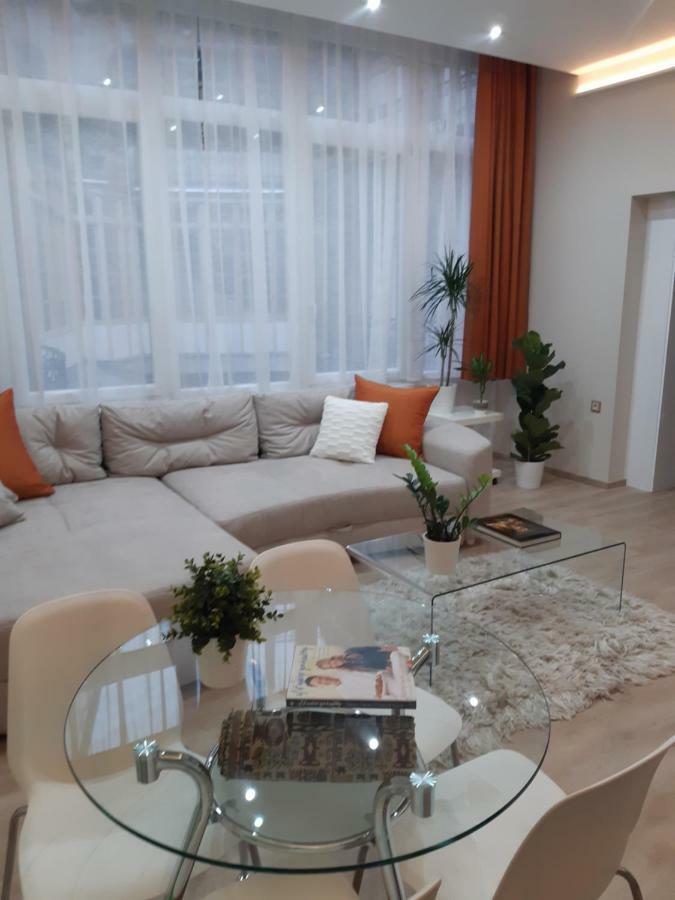 Modern, Quiet & Cozy Apartment In The Middle Of Downtown Near Danube At Fashion Street Budapest Eksteriør billede