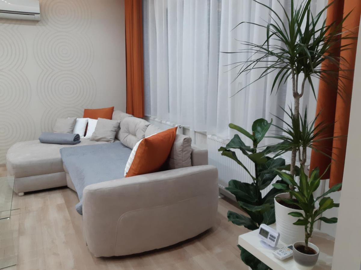 Modern, Quiet & Cozy Apartment In The Middle Of Downtown Near Danube At Fashion Street Budapest Eksteriør billede