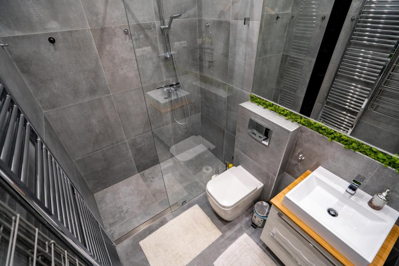 Modern, Quiet & Cozy Apartment In The Middle Of Downtown Near Danube At Fashion Street Budapest Eksteriør billede